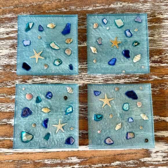 Starfish and Sea Shells Resin Drink Coasters Set of 4 Beach House Ocean Coastal - Picture 1 of 5